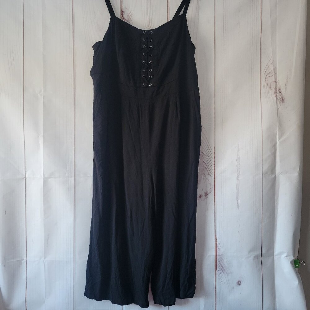 Torrid Sleeveless Jumpsuit Women’s Plus Sz 2, Black Pant Romper Stretchy EUC
